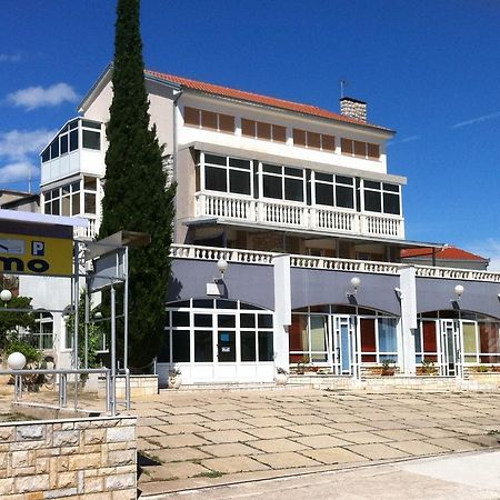 Vila Primo Primošten Esterno foto